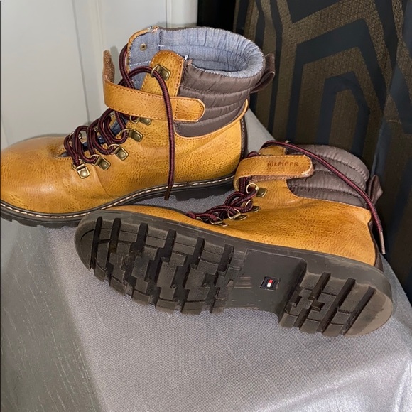 Boy’s Hilfiger boots - Picture 4 of 5